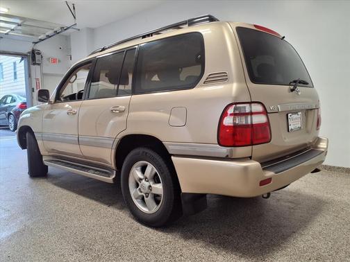 2003 Toyota Land Cruiser Base