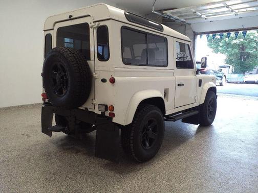 1998 Land Rover Defender 2-Door 4WD