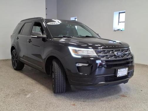 AGATE BLACK 2019 Ford Explorer XLT