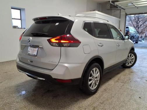 2020 Nissan Rogue SV