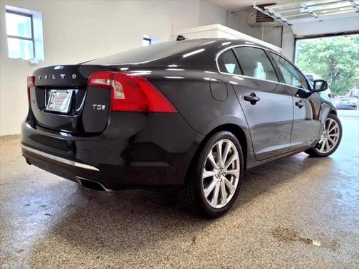 2016 Volvo S60 Inscription T5 Drive-E Platinum