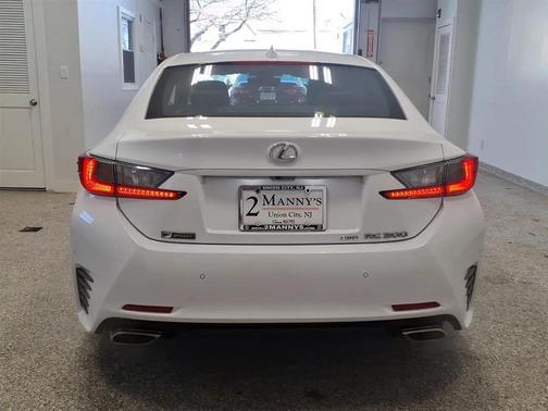 WHI 2018 Lexus RC 300 Base