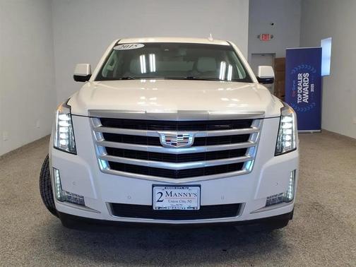 2015 Cadillac Escalade Luxury