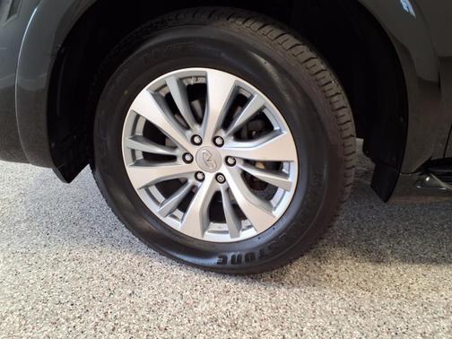2017 INFINITI QX80 Base