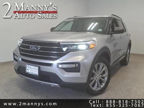 Iconic Silver Metallic 2023 Ford Explorer XLT