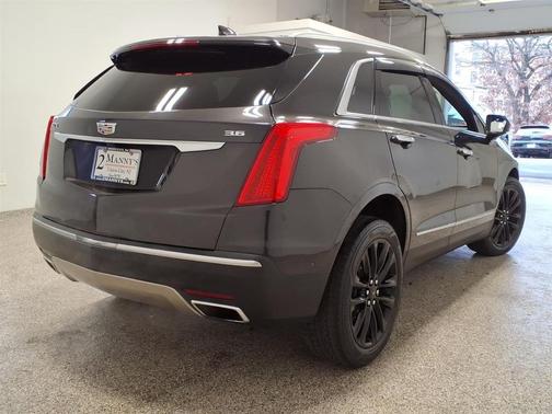 2017 Cadillac XT5 Platinum