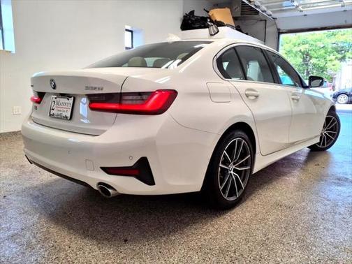 2021 BMW 330 i xDrive