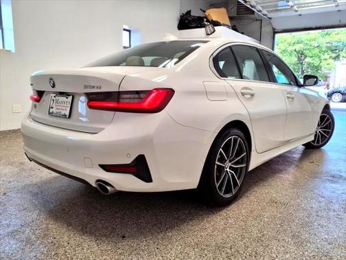 2021 BMW 330 i xDrive
