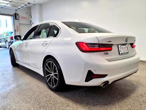 2021 BMW 330 i xDrive
