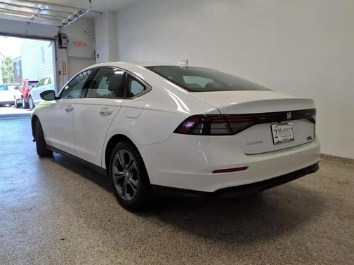 Platinum White Pearl 2023 Honda Accord EX