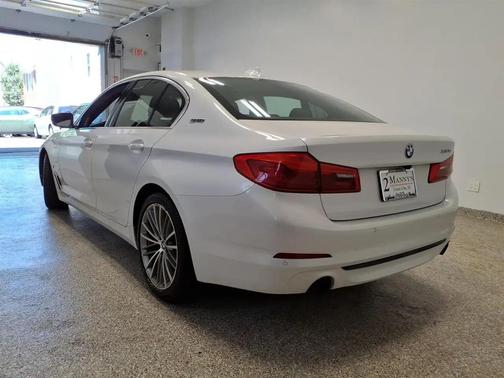 WHI 2019 BMW 530e xDrive iPerformance