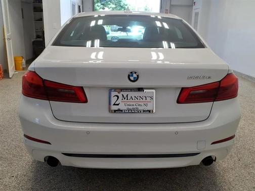 WHI 2019 BMW 530e xDrive iPerformance