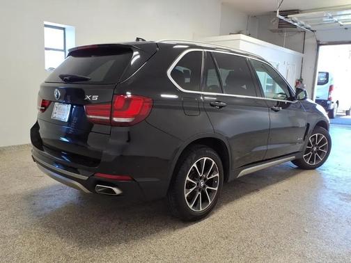 BLK 2018 BMW X5 xDrive35i