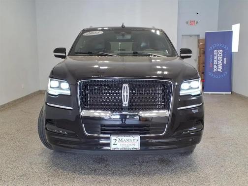 Infinite Black Metallic Clearcoat 2023 Lincoln Navigator L Reserve