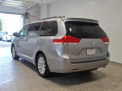 SIL 2014 Toyota Sienna Limited