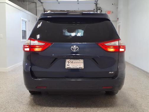 2019 Toyota Sienna XLE