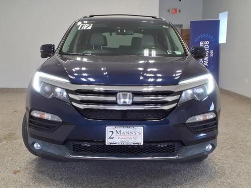 BLU 2017 Honda Pilot Touring