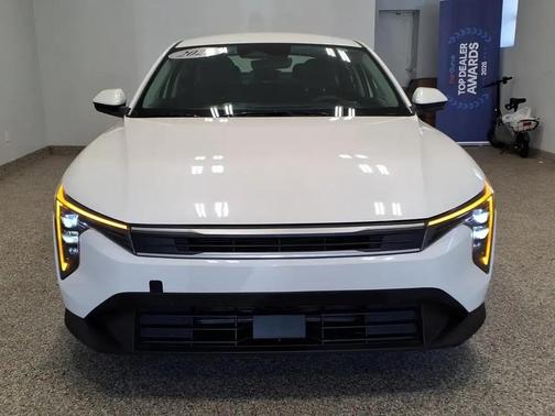 Snow White Pearl 2025 Kia K4 LXS