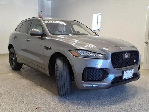 2019 Jaguar F-PACE S