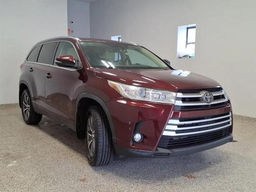 MAR 2019 Toyota Highlander SE