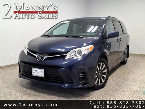2018 Toyota Sienna LE