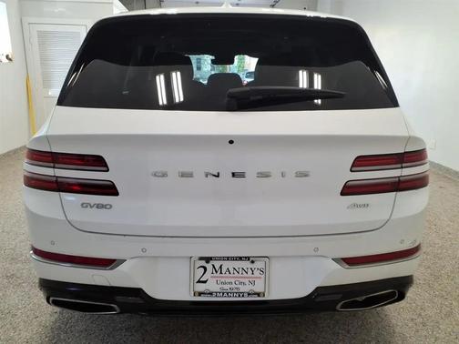 Uyuni White 2021 Genesis GV80 2.5T