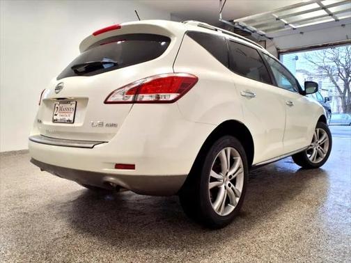 2011 Nissan Murano LE