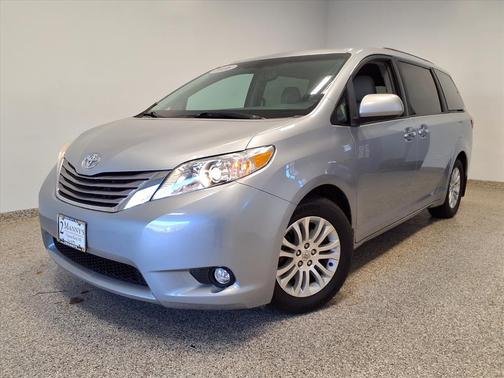 2016 Toyota Sienna XLE