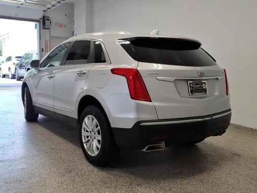 SIL 2017 Cadillac XT5 Base
