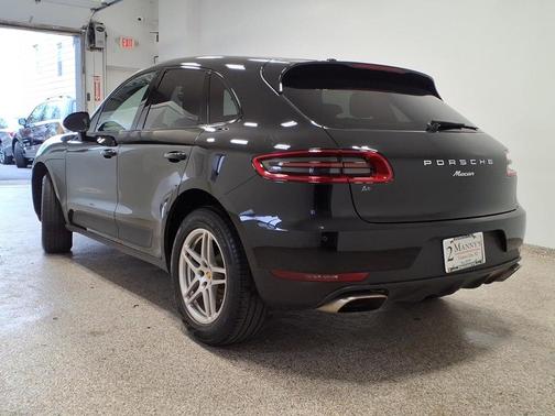 2017 Porsche Macan Macan