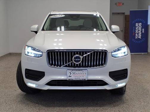 2023 Volvo XC90 B5 Core