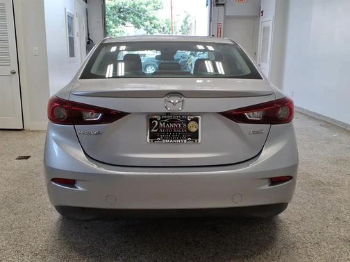 GRY 2018 Mazda Mazda3 Touring