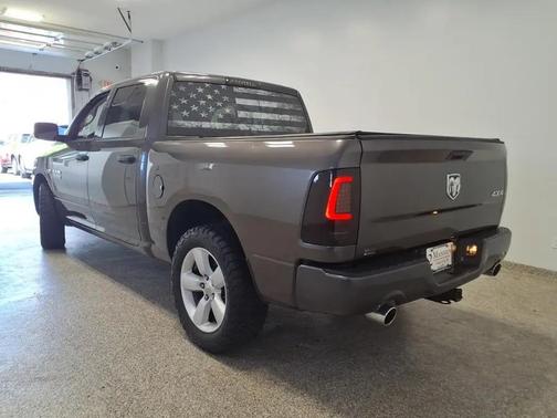 GRANITE CRYSTAL METALLIC 2015 RAM 1500 Tradesman/Express
