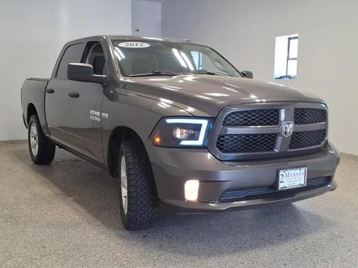 GRANITE CRYSTAL METALLIC 2015 RAM 1500 Tradesman/Express