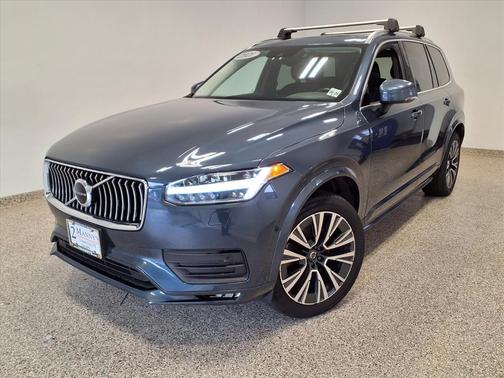 2021 Volvo XC90 T5 Momentum