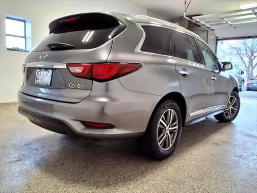 2016 INFINITI QX60 Base