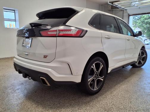 2021 Ford Edge ST