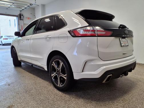 2021 Ford Edge ST