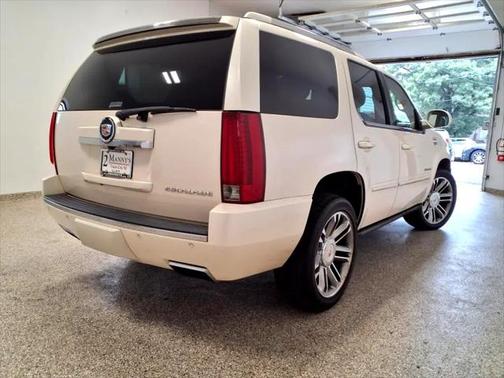 2013 Cadillac Escalade Premium