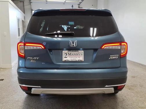 BLU 2020 Honda Pilot Touring 8-Passenger