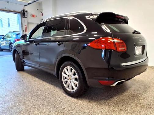 2011 Porsche Cayenne AWD 4dr Man