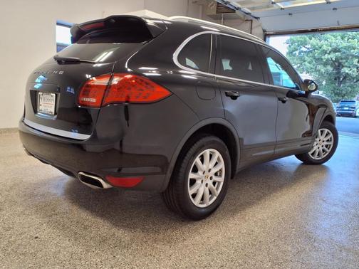 2011 Porsche Cayenne AWD 4dr Man