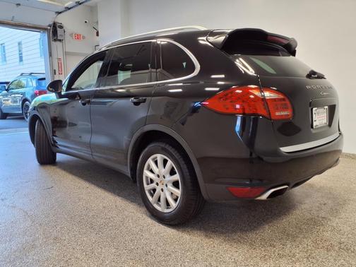 2011 Porsche Cayenne AWD 4dr Man