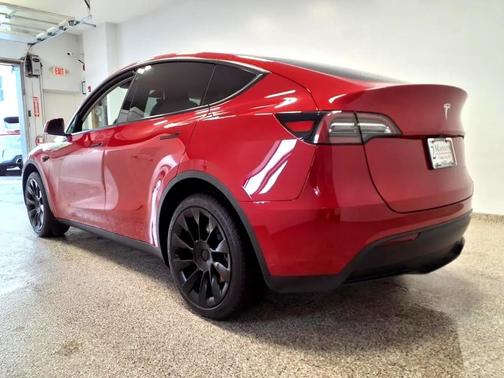 2023 Tesla Model Y Long Range Dual Motor All-Wheel Drive