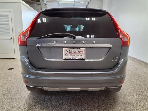 2017 Volvo XC60 T5 Inscription