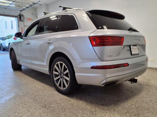 2019 Audi Q7 45 Premium Plus