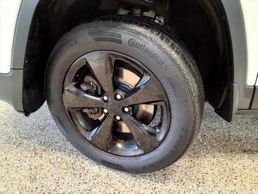 2016 Jeep Cherokee Altitude