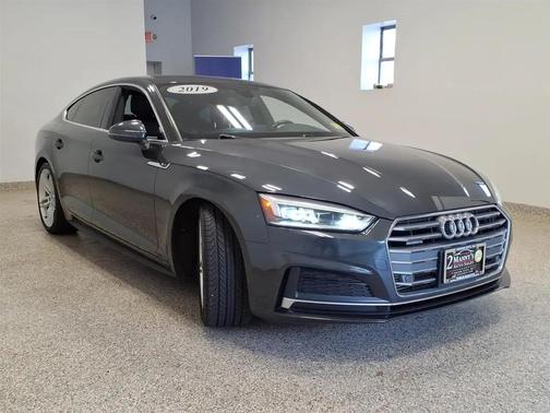GRY 2019 Audi A5 45 Premium