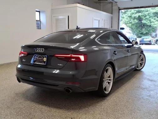 GRY 2019 Audi A5 45 Premium