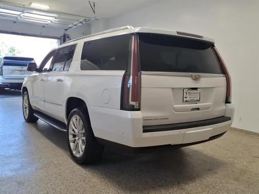 WHI 2019 Cadillac Escalade ESV Luxury